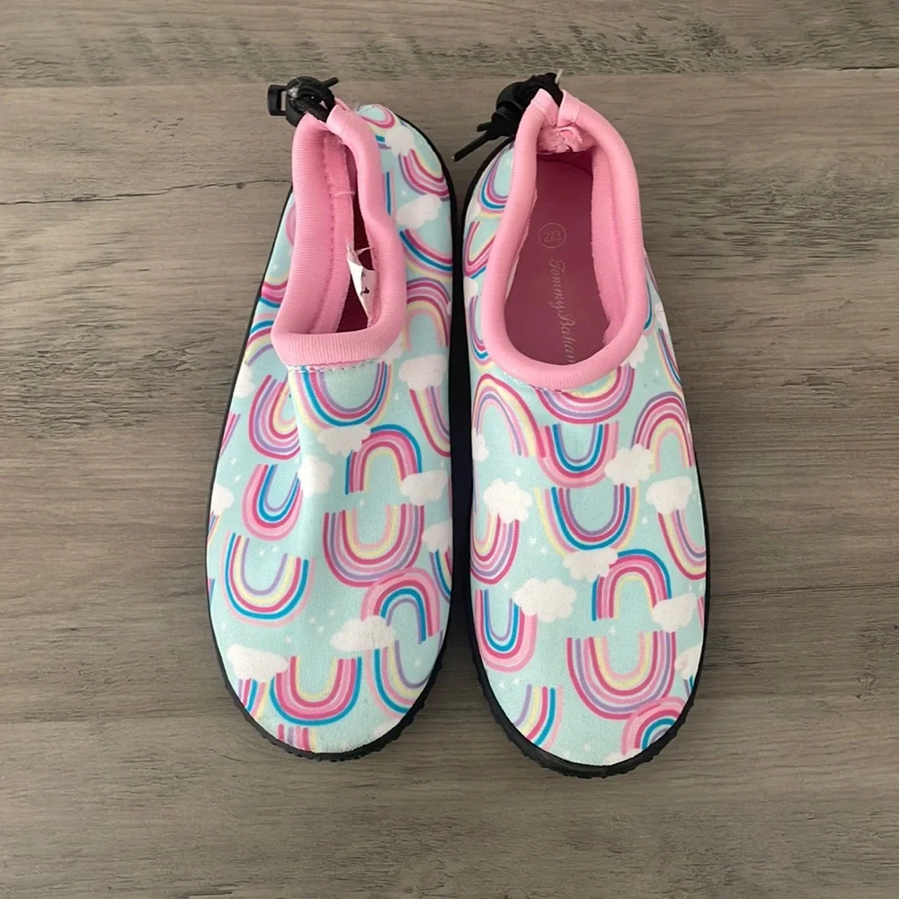 Tommy Bahama Water Shoes